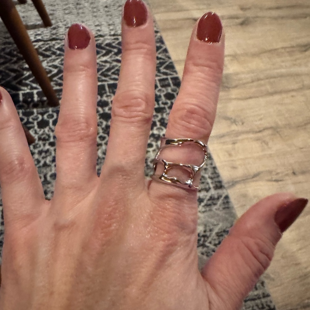 Silver Tone Stainless Steel Ring Adjustable Abstract Modern Edgy Cool Girl - Picture 3 of 3